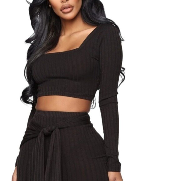 Fashion Nova Womens Black Ribbed Cropped Long Sleeve Top Size XS NWT Stretch - Picture 2 of 14